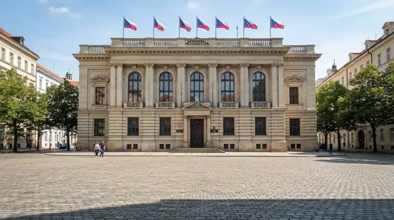 Historická úřední budova s vlajkami na slunečném náměstí — casina online bez ověření totožnosti